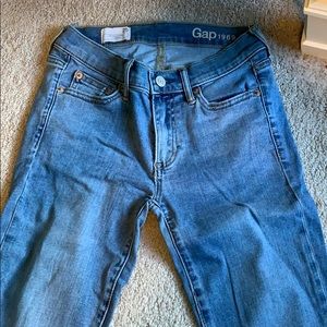 Gap light washed jeggings